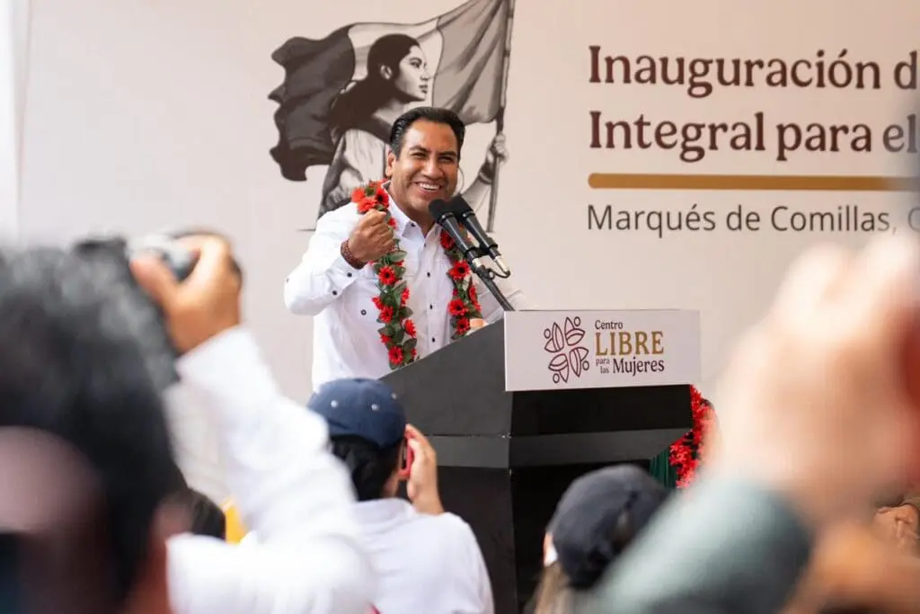Eduardo Ramírez inaugura el Centro LIBRE en Marqués de Comillas