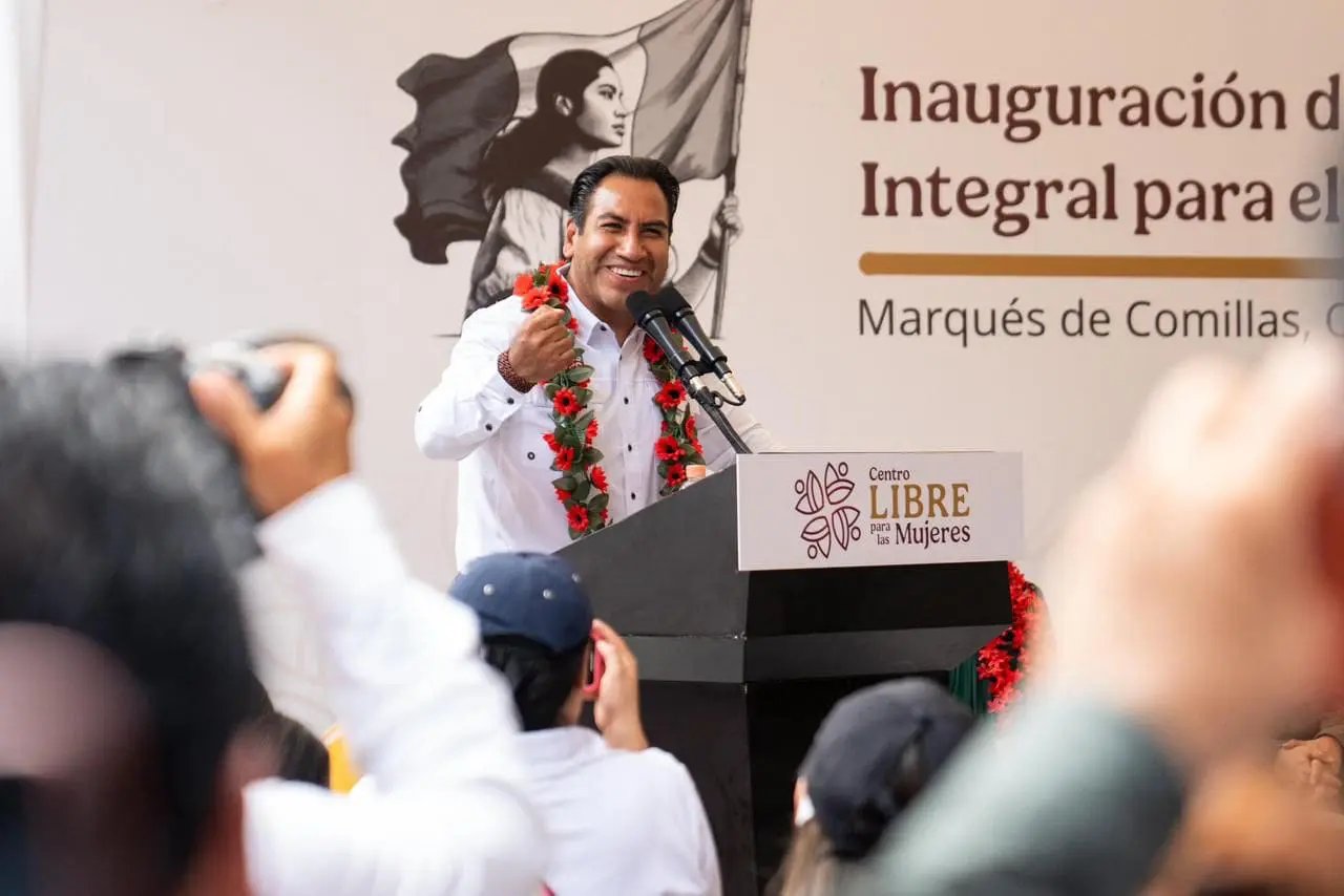 Eduardo Ramírez inaugura el Centro LIBRE en Marqués de Comillas