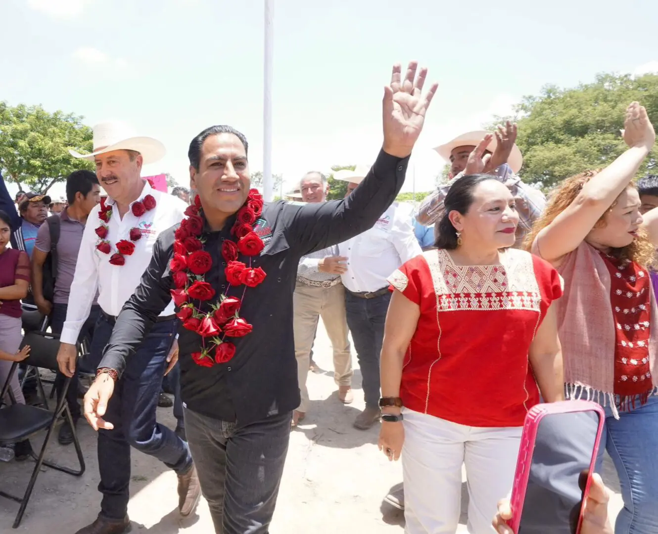 Eduardo Ramírez y María Luisa Albores anuncian incentivos al maíz en Chiapas