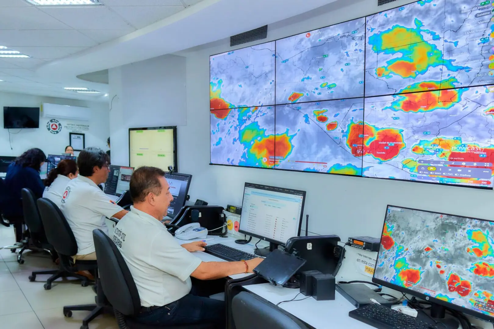 Centro de monitoreo de Protección Civil de Chiapas ante lluvias y tormentas