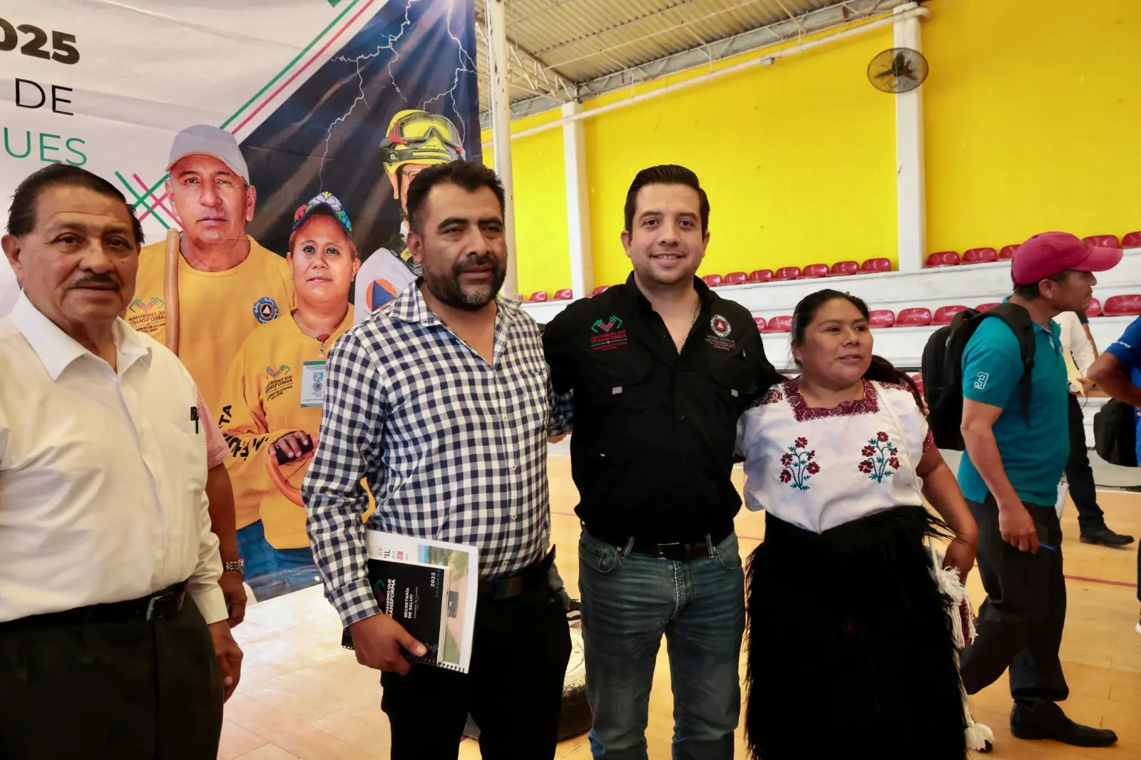 Mauricio Cordero encabeza sesión sobre lluvias y ciclones tropicales 2025