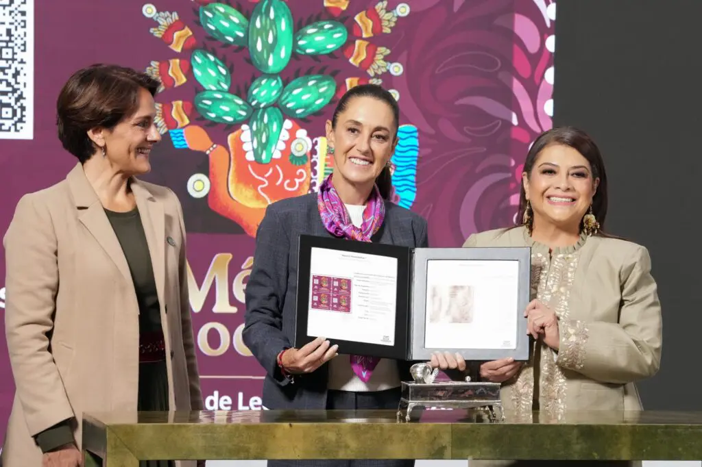 Timbre postal conmemorativo por los 700 años de México-Tenochtitlán