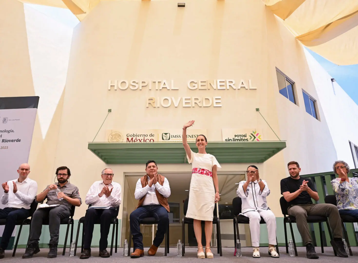 Presidenta Claudia Sheinbaum inaugura el Hospital General del IMSS Bienestar en Río Verde, San Luis Potosí, acompañada de autoridades federales y locales.