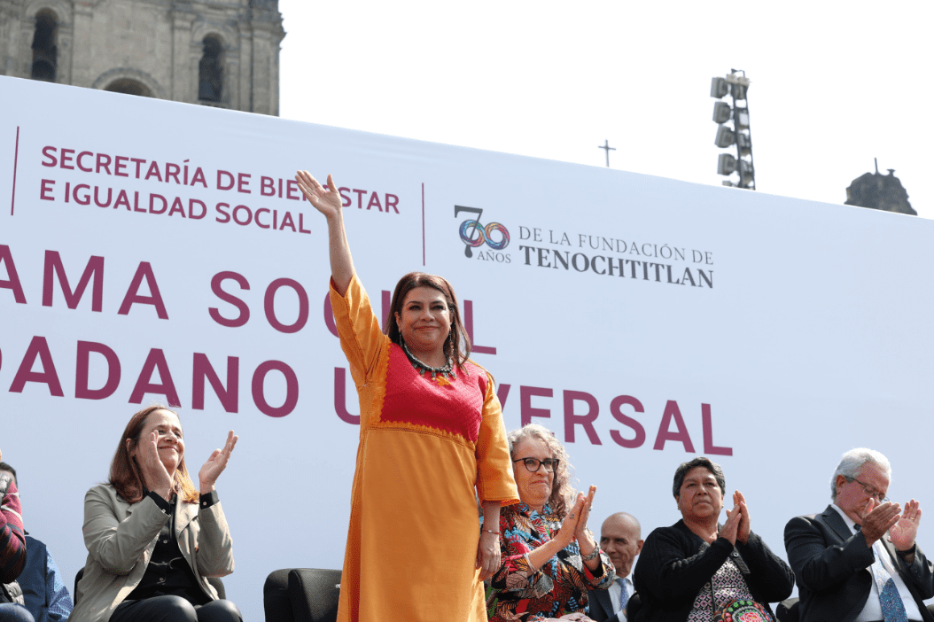 Clara Brugada condena la xenofobia en CDMX durante evento en el Zócalo
