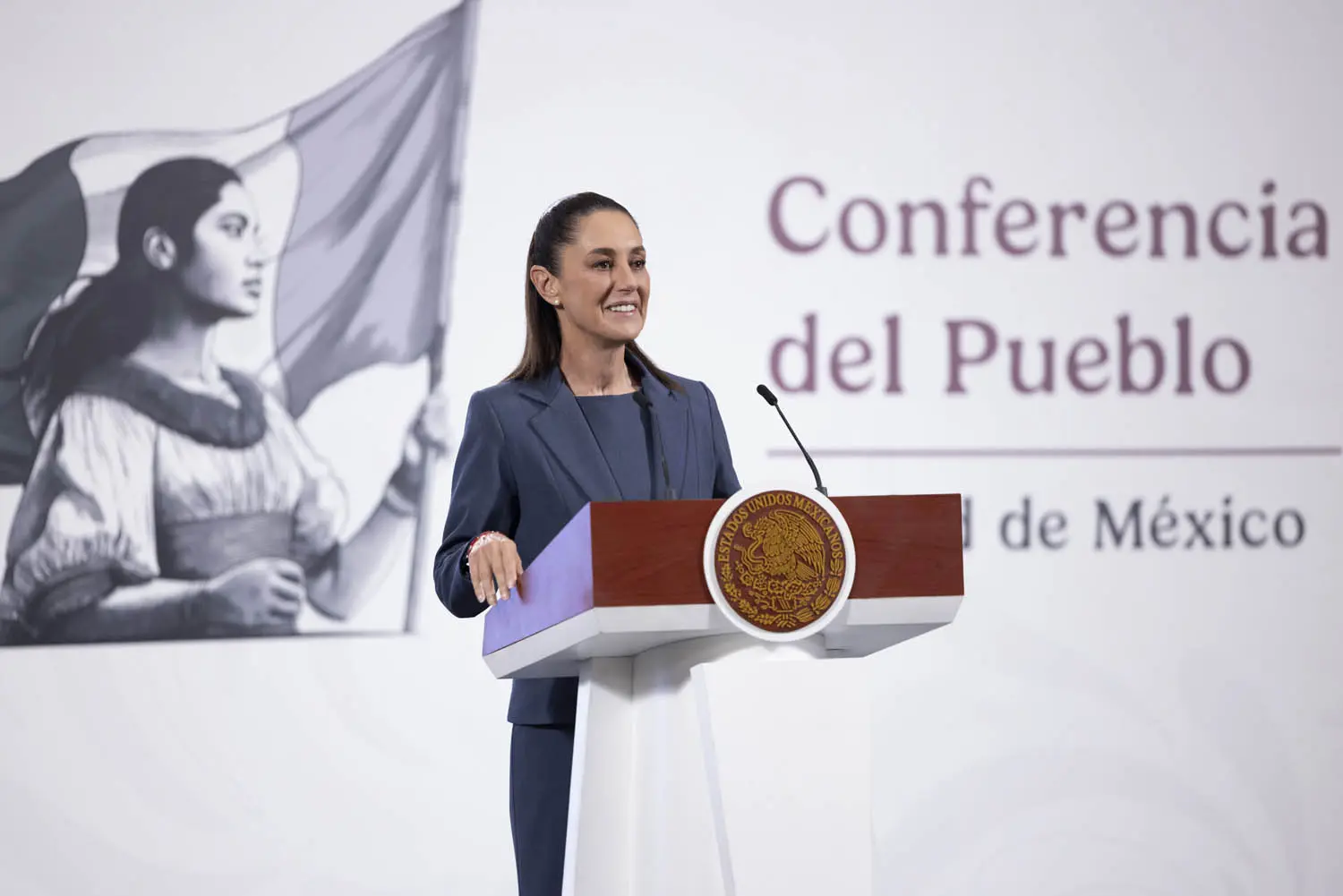 Claudia Sheinbaum en conferencia matutina sobre crisis del fentanilo en Estados Unidos.