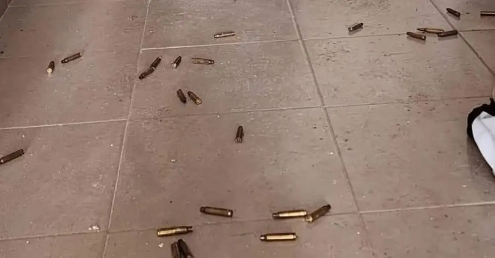 Casquillos de bala tirados en el suelo tras ataque armado en Frontera Comalapa