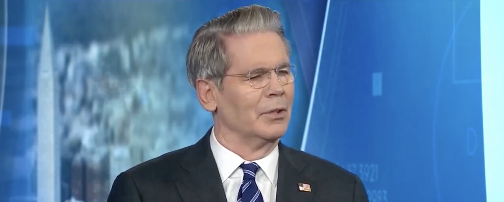 Scott Bessent durante un mensaje en video sobre sanciones financieras a integrantes del Cártel del Noreste