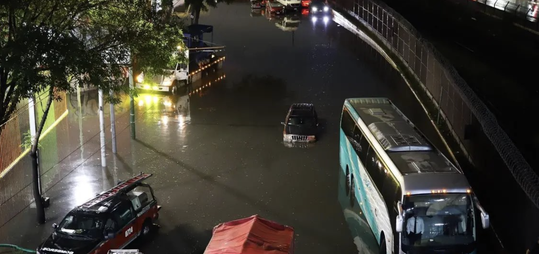 Calles inundadas en CDMX tras intensas lluvias