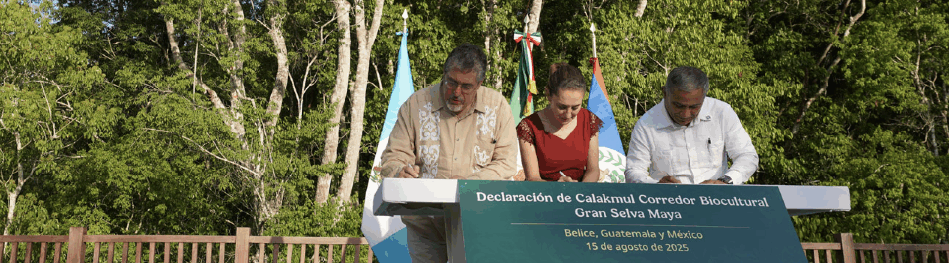 Presidentes de México, Guatemala y Belice firman pacto ambiental en Calakmul