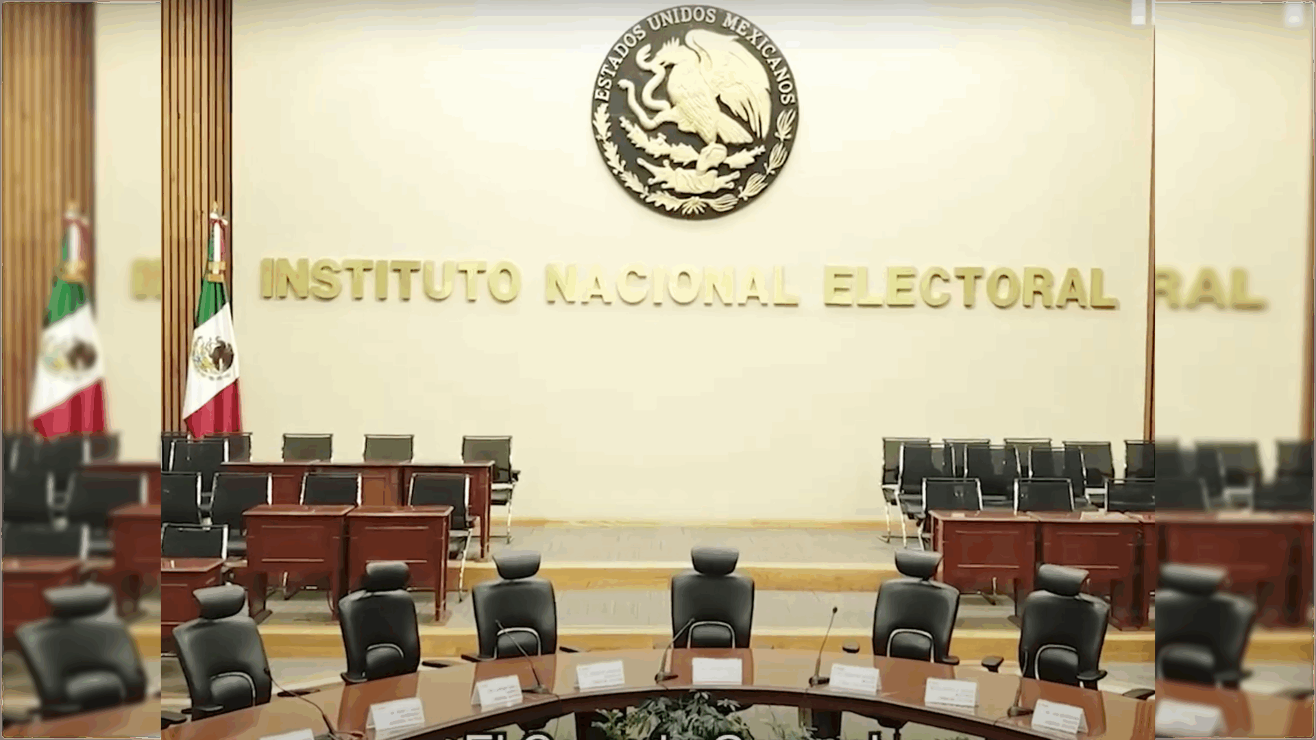 Consejo General del INE durante sesión extraordinaria sobre presupuesto 2026