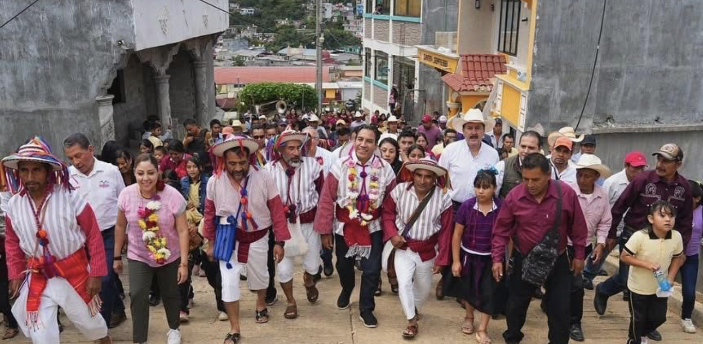 Eduardo Ramírez en gira por Los Bosques reafirma compromiso con la paz y bienestar