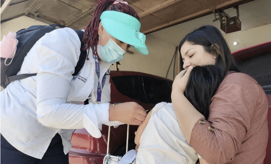 Campaña de vacunación contra el sarampión en Guasave, Sinaloa