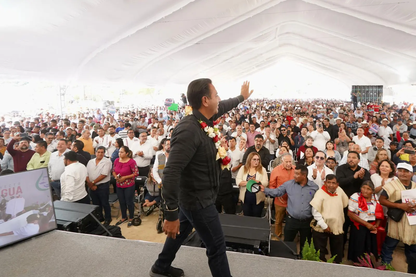 Eduardo Ramírez en arranque del proyecto hídrico en Comitán