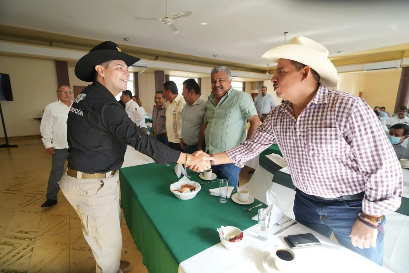 Reunión entre autoridades de seguridad y representantes del sector transportista en Chiapas