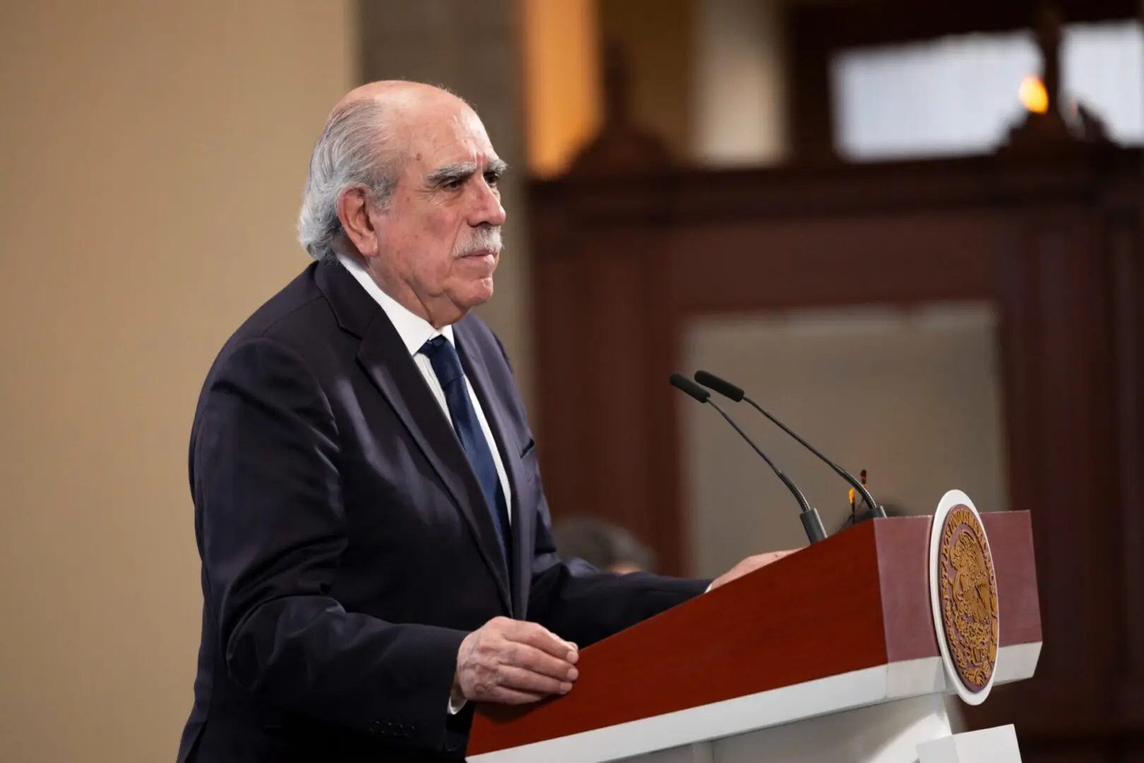 Claudia Sheinbaum y Pablo Gómez Álvarez en la conferencia sobre la reforma electoral.