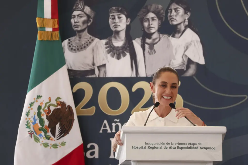 Claudia Sheinbaum anunció el inicio de Farmacias del Bienestar durante inauguración de hospital en Guerrero