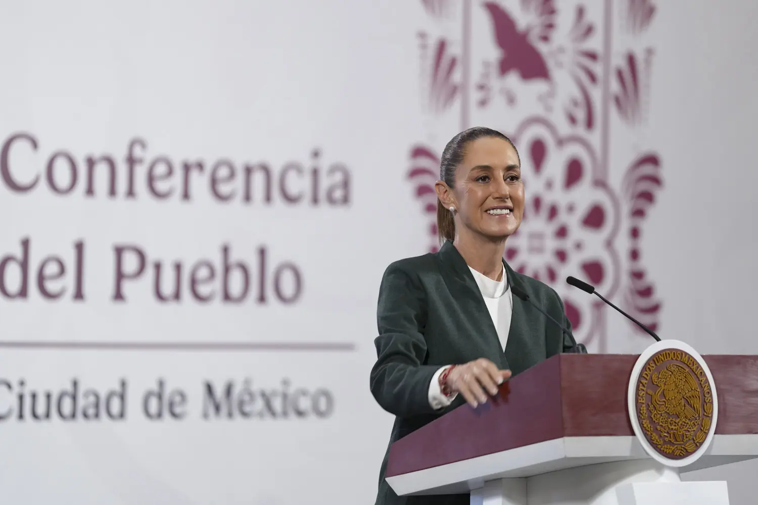 Claudia Sheinbaum en conferencia matutina sobre CURP biométrica