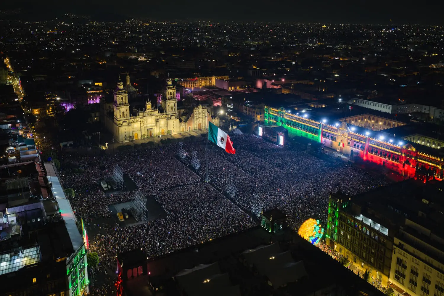 Alcaldes de la CDMX encabezan ceremonias del 215 aniversario de la Independencia