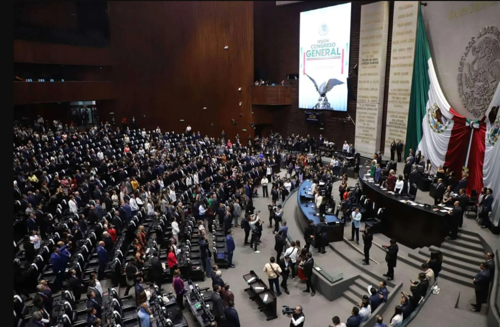 Morena propone ley de cancelación de membresías.