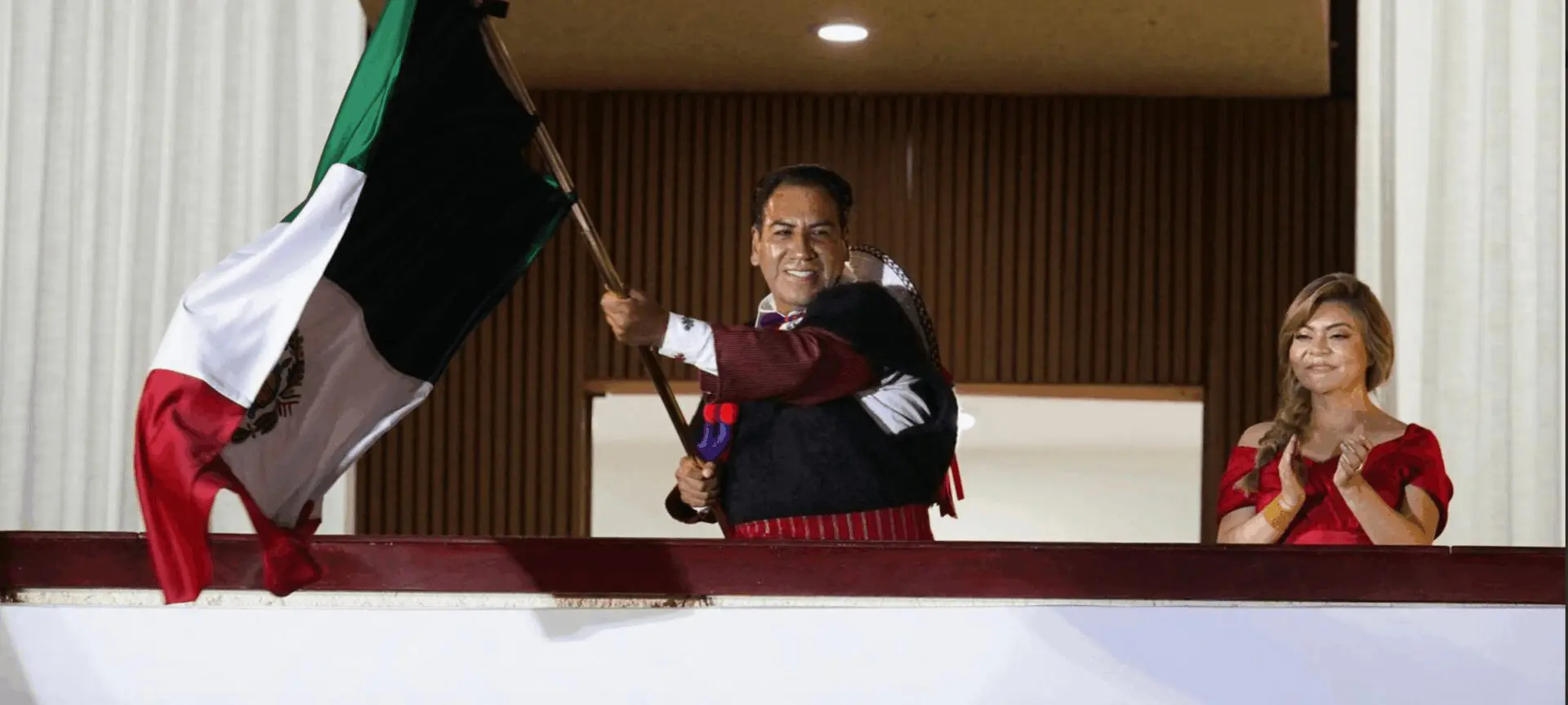 Eduardo Ramírez celebra el Grito de Independencia en Chiapas