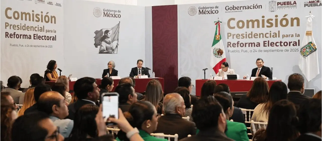 Reforma electoral en México, audiencias públicas en Puebla y Ciudad de México