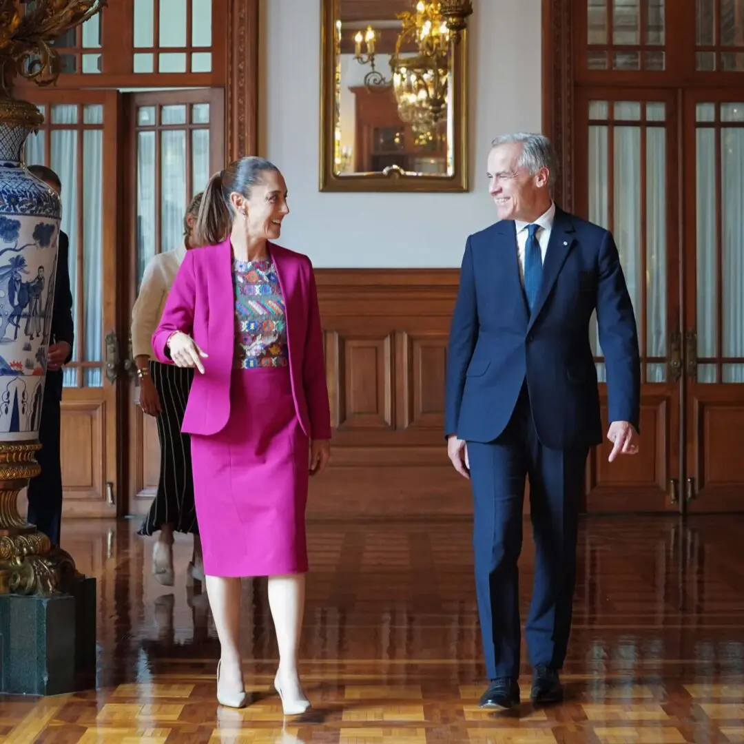 Claudia Sheinbuam y Mark Carney en Palacio Nacional