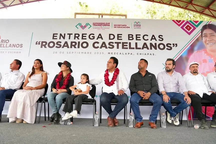 Eduardo Ramírez inaugura obras y entrega apoyos en Mezcalapa