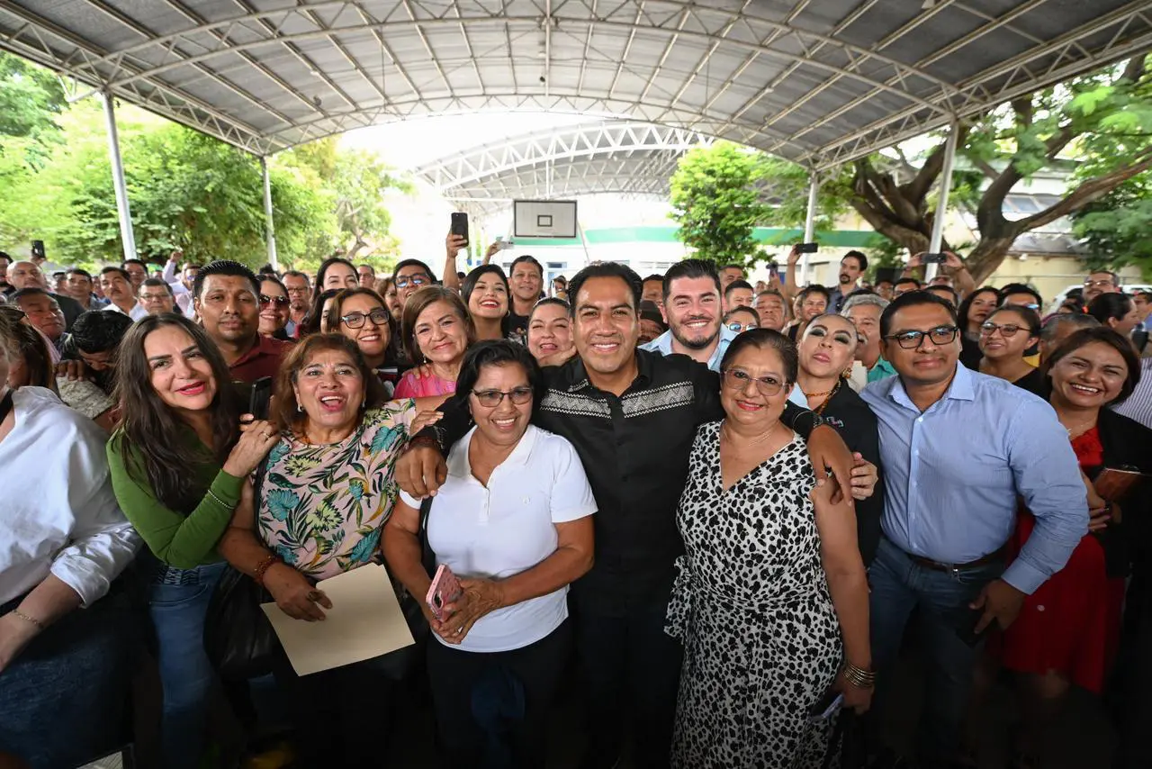 Eduardo Ramírez inaugura aulas y obras en Cobach y Cebech de Tuxtla