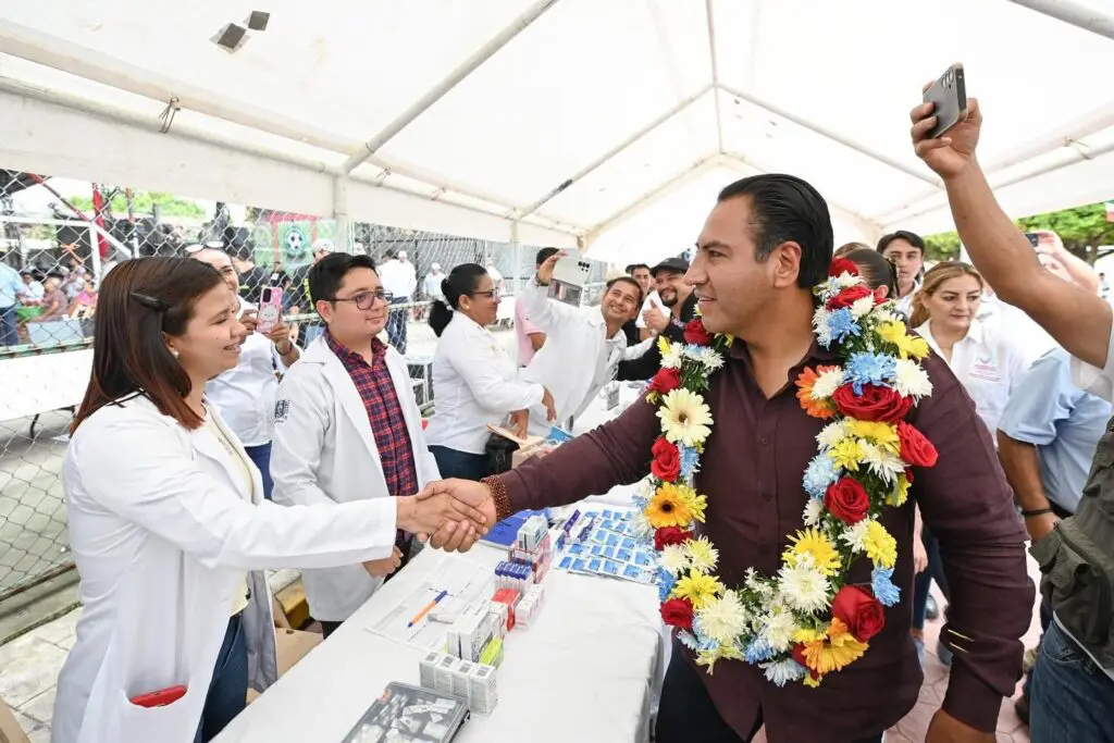 Eduardo Ramírez en gira por el Soconusco