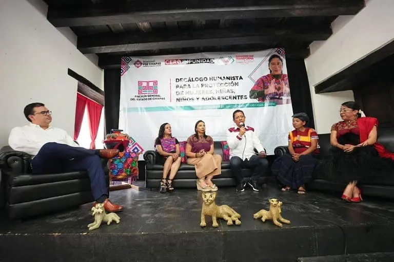Feria de mujeres artesanas en Chiapas