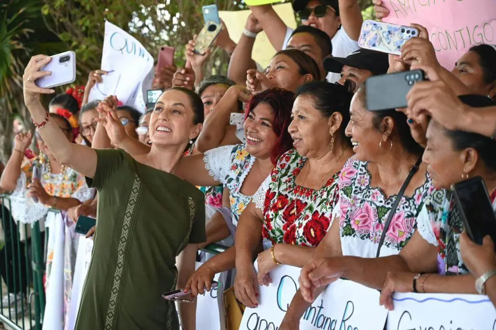 Claudia Sheinbaum reune 156 mil personas en el sur del país