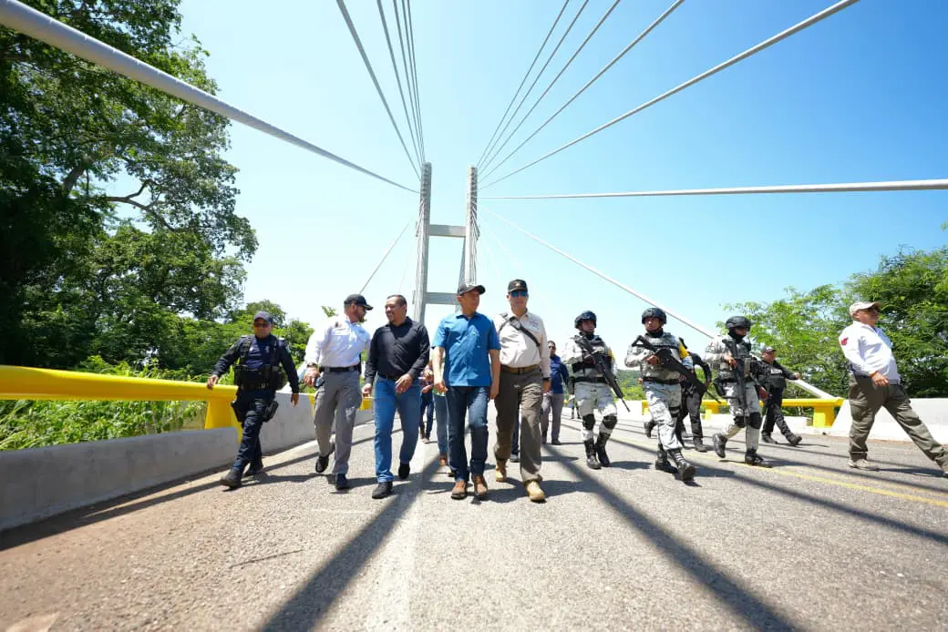 Autoridades supervisan puente en La Concordia con despliegue de seguridad