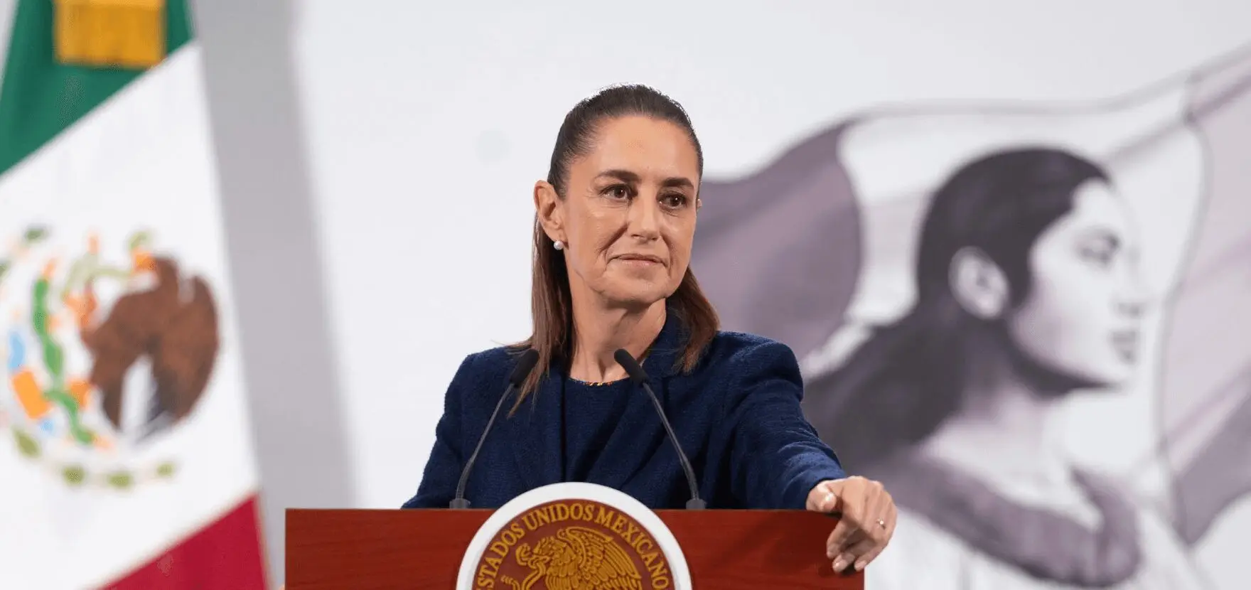 Woman politician speaking at Mexican presidential podium