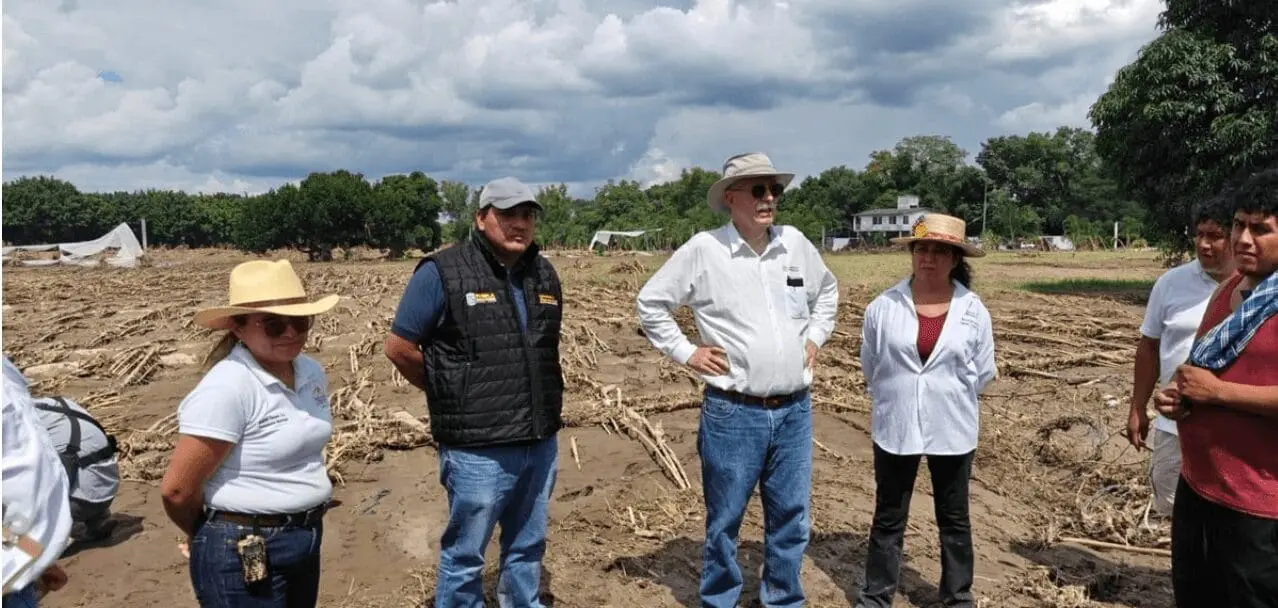 Recorrido del secretario de Agricultura por zonas afectadas en Puebla