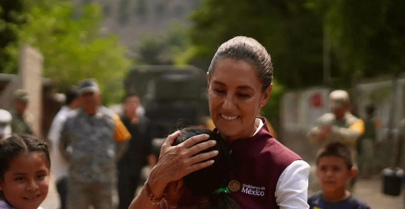 Claudia Sheinbaum promete a damnificados que van a recuperar todo en Pantepec