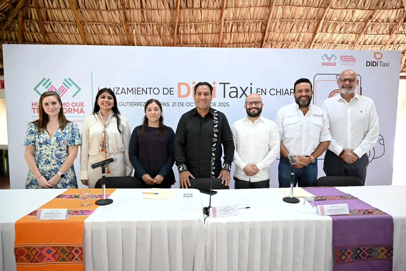 Officials at DiDi Taxi launch in Chiapas