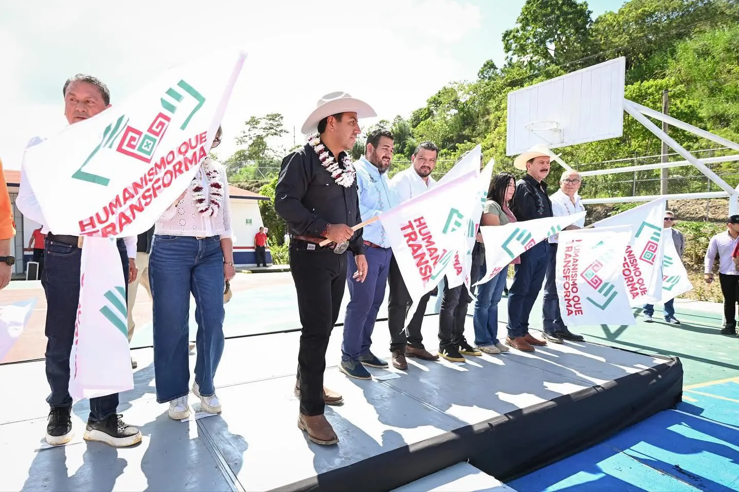 Eduardo Ramírez impulsa infraestructura y desarrollo social en Amatán e Ixhuatán