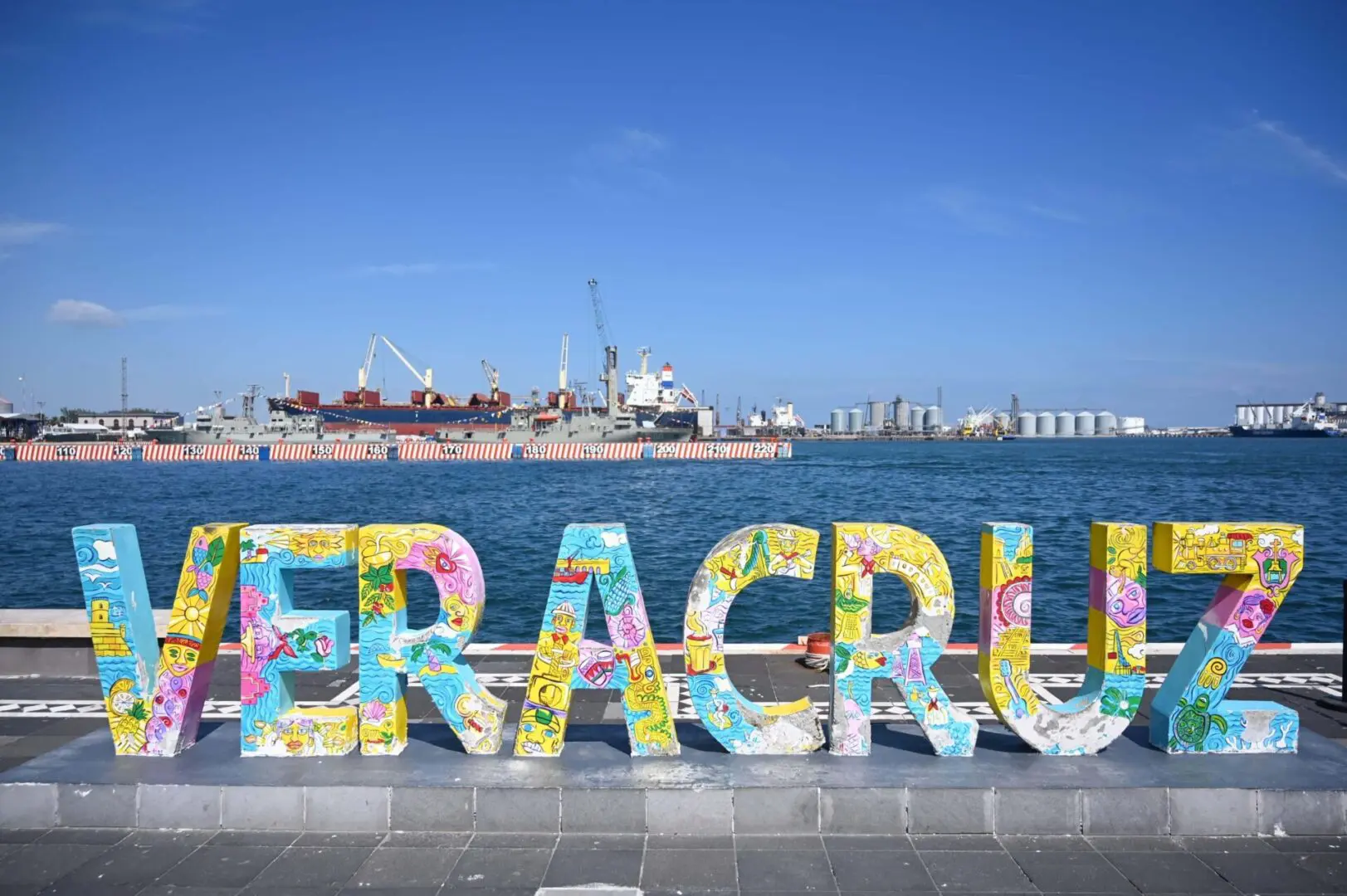 La presidenta inauguró la Plaza del Heroísmo en Veracruz