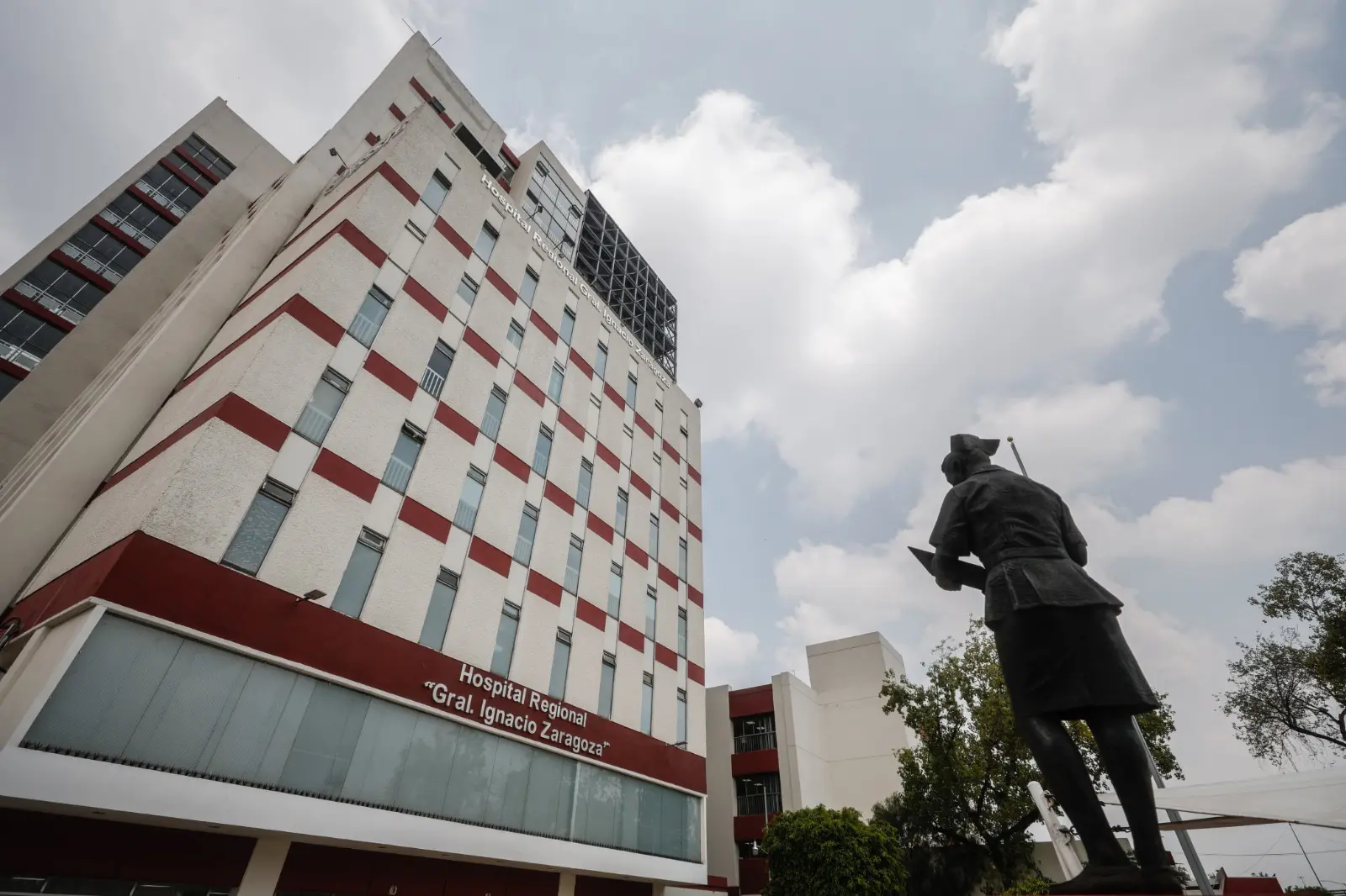 Paciente del Issste dado de alta por explosión de pipa de gas en Iztapalapa