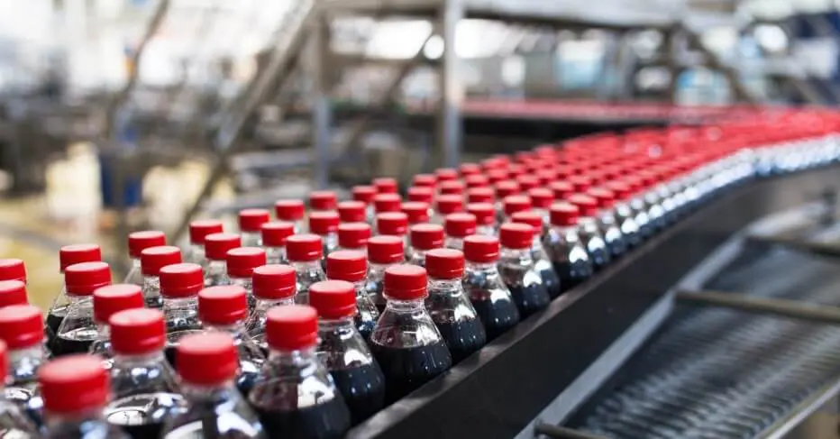 Gobierno y refresqueras acuerdan reducir el IEPS a bebidas “light”