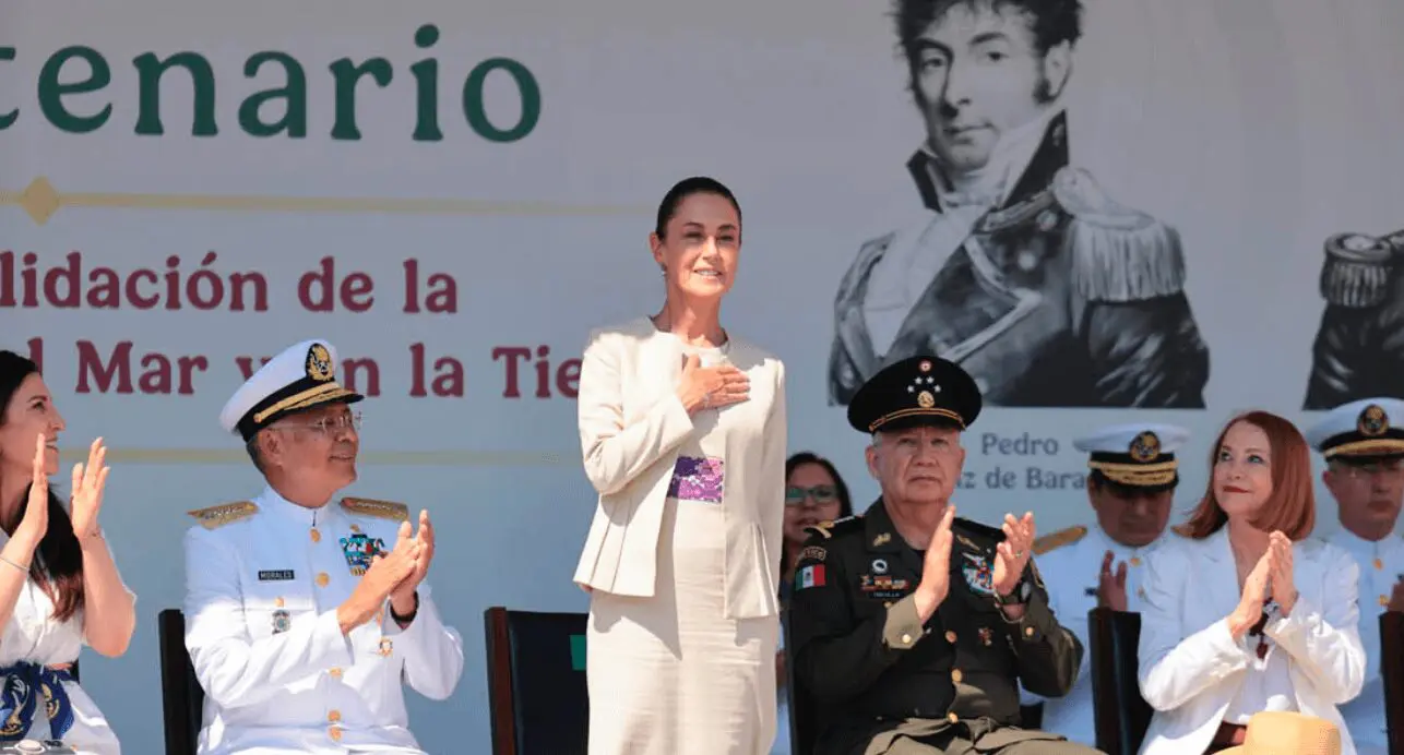 Sheinbaum conmemora 200 años de Independencia en la Mar en Veracruz