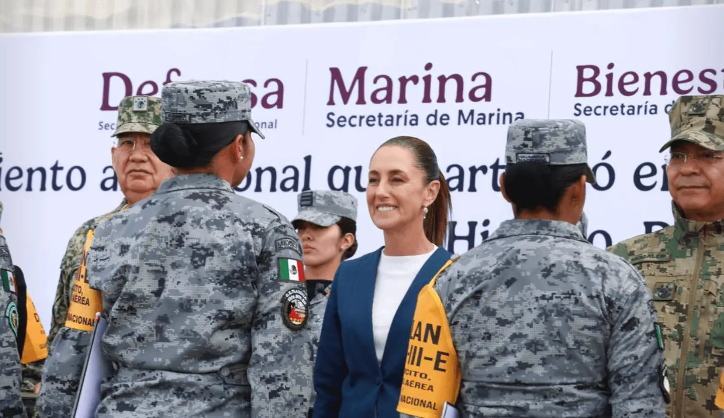 Ceremonia de reconocimientos por auxilio tras lluvias intensas
