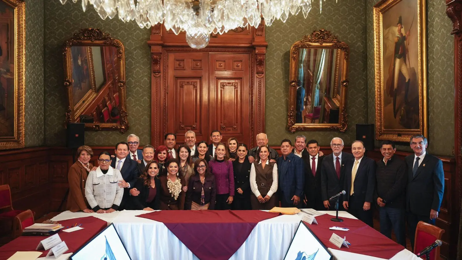 Reunión de Claudia Sheinbaum con gobernadores del IMSS-Bienestar en Palacio Nacional