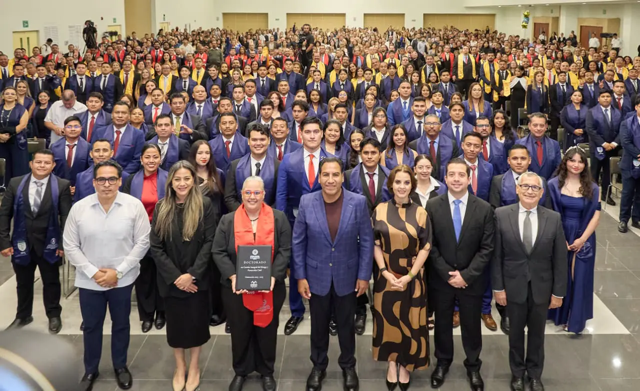 Egresados de la Enaproc Chiapas durante su ceremonia