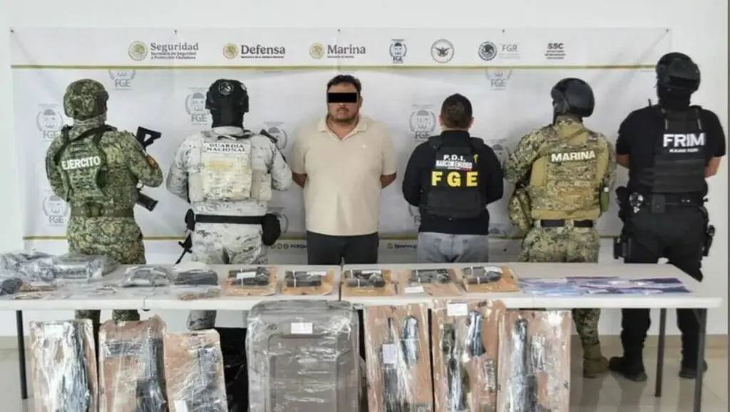 Suspect detained beside authorities and seized weapons