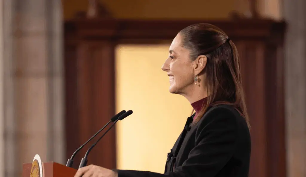 Sheinbaum explica uso social de recursos por adeudo fiscal de Grupo Salinas