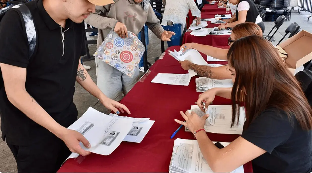 Feria Nacional del Empleo en la Ciudad de México