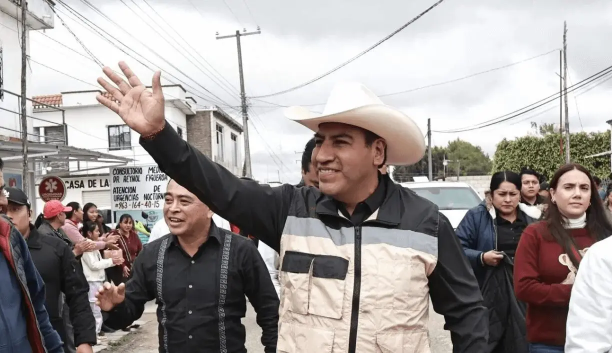 Eduardo Ramírez supervisa obras educativas y viales en la Meseta Comiteca Tojolabal