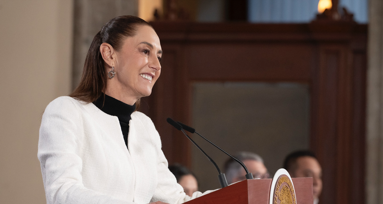 Claudia Sheinbaum durante su conferencia en Palacio Nacional sobre universidades públicas