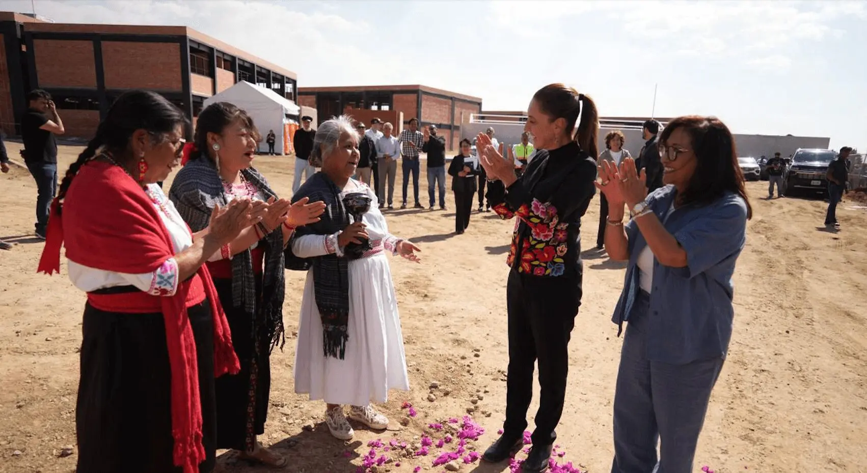Sheinbaum supervisa obras de la Universidad Rosario Castellanos en Tlaxcala